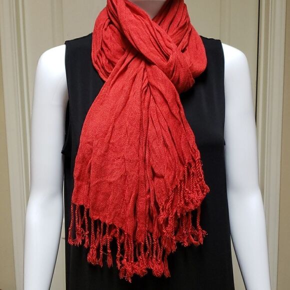 🌹VIBRANT RED INFINITY SCARF - Picture 4 of 4